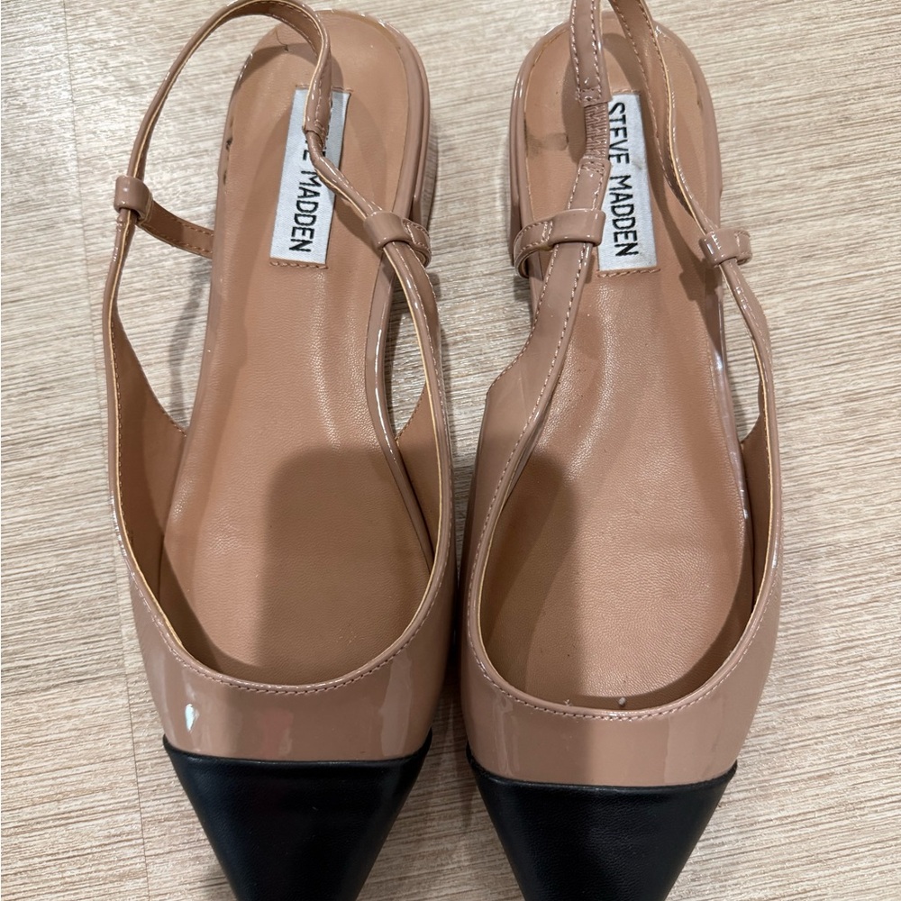 Steve Madden Nude and Black Flats